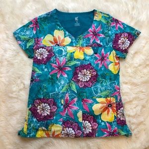 Tropical Scrub Top 🌴